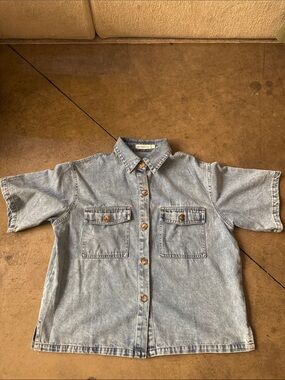 BRONZE SNAKE women’s button down short sleeve denim shirt size M